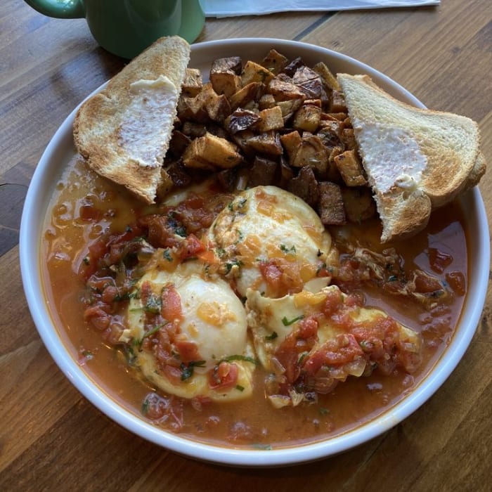 Huevos Ahogados (Mexican Style Drowned Eggs in Salsa.
